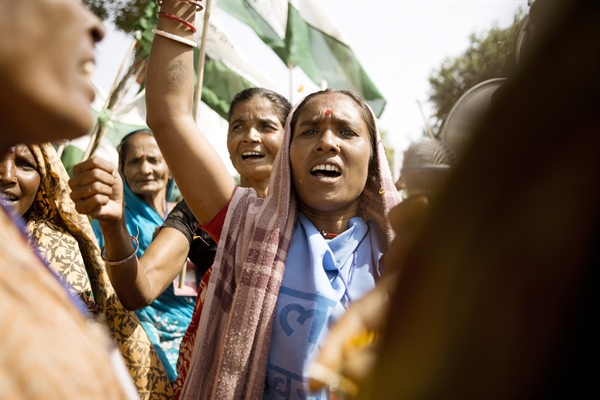 Ekta Parishad putting pressure and raising non-violent protest for land reforms in Delhi