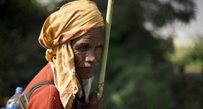 Rajagopal urges the States in India to solve the Panchami and Bhoodan land issues