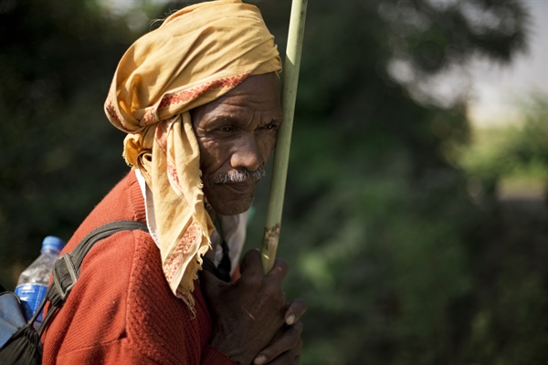 Rajagopal urges the States in India to solve the Panchami and Bhoodan land issues