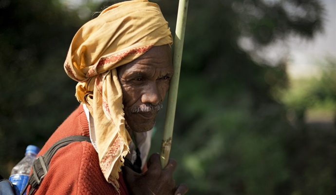 Rajagopal urges the States in India to solve the Panchami and Bhoodan land issues