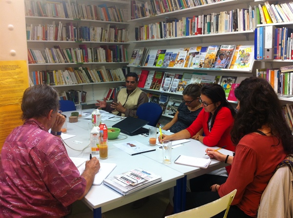 Ransingh Parmar’s meeting with four French NGOs / La réunion de Ransing Parmar avec quatre ONGs françaises